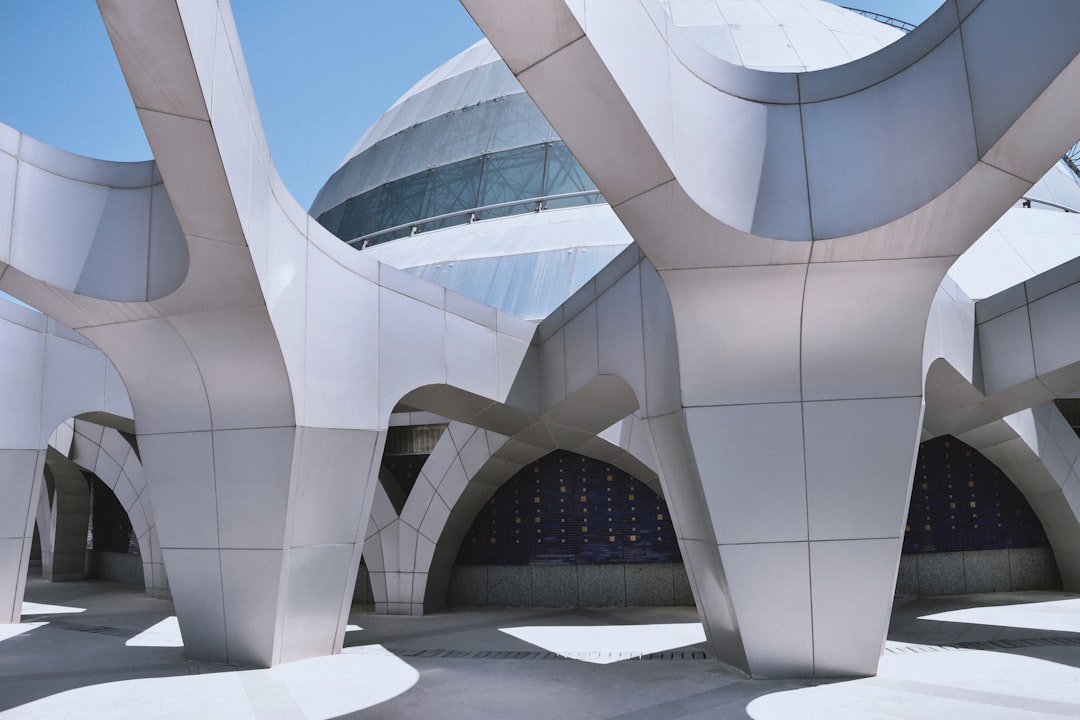 Biomimicry in Architecture Explained