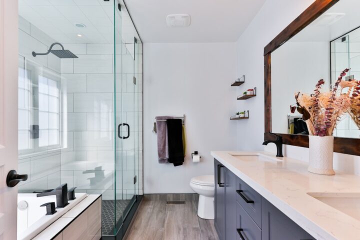 Bathroom Design Ideas: Layout, Materials and Practical Detail