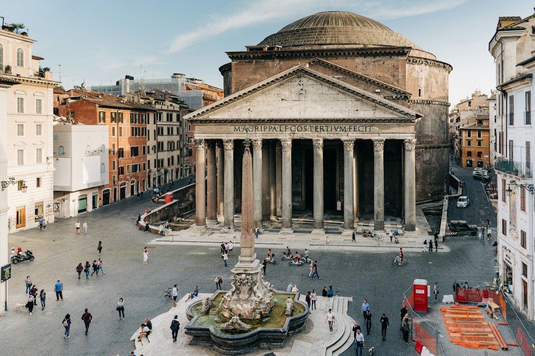 Pantheon Rome: How the Unreinforced Concrete Dome Works
