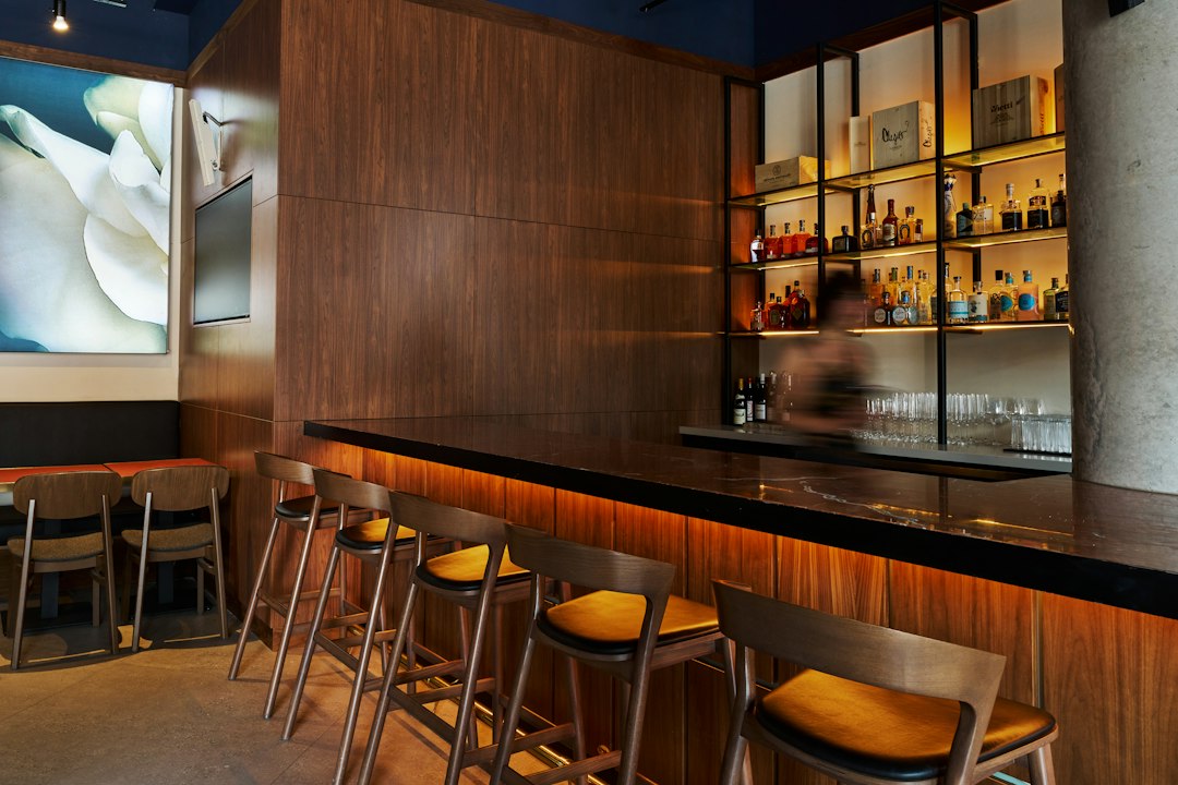 Home Bar Design: Layout, Heights and Practical Details