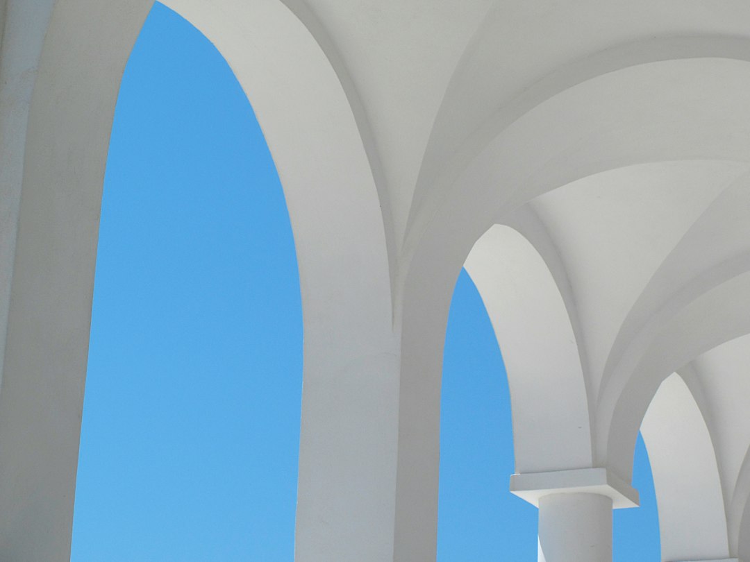 Types of Arches in Architecture: Forms and Structure
