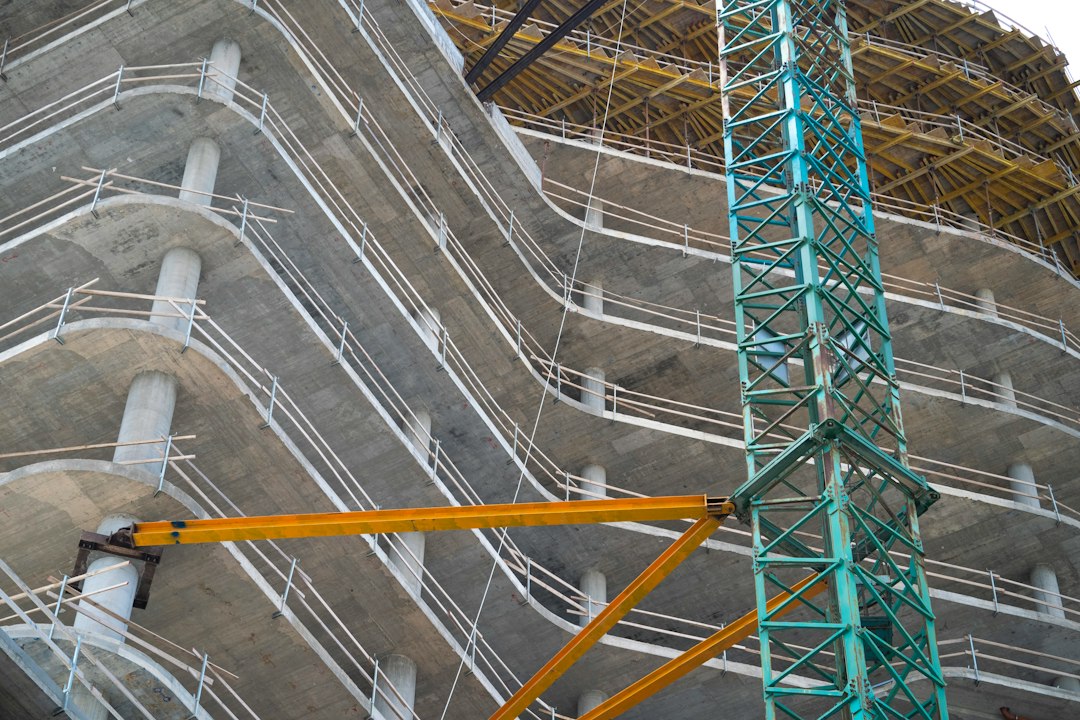 Mobile Crane Types, Uses and Singapore Lifting Rules