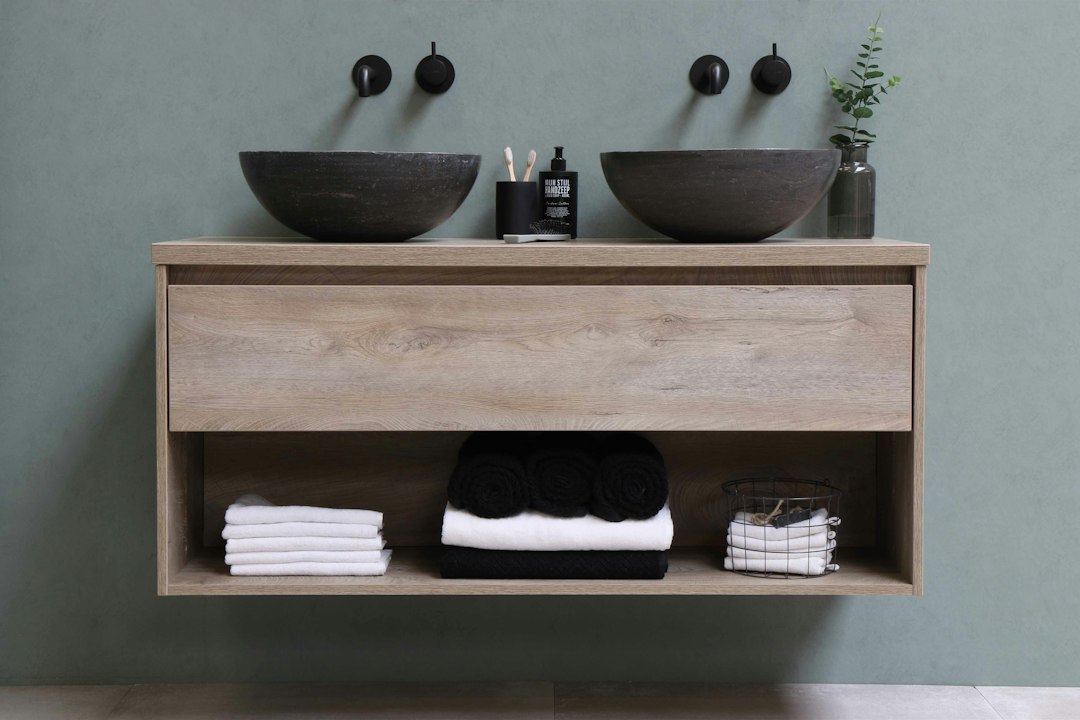 Floating Bathroom Vanity: Wall Fixing and Design Guide